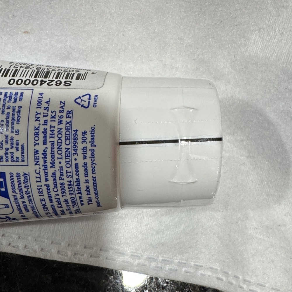 Kiehl's Ultimate Strength Hand Salve - Picture 3 of 3